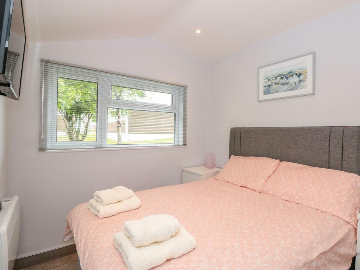 201 Norton Park Vila Dartmouth Exterior foto